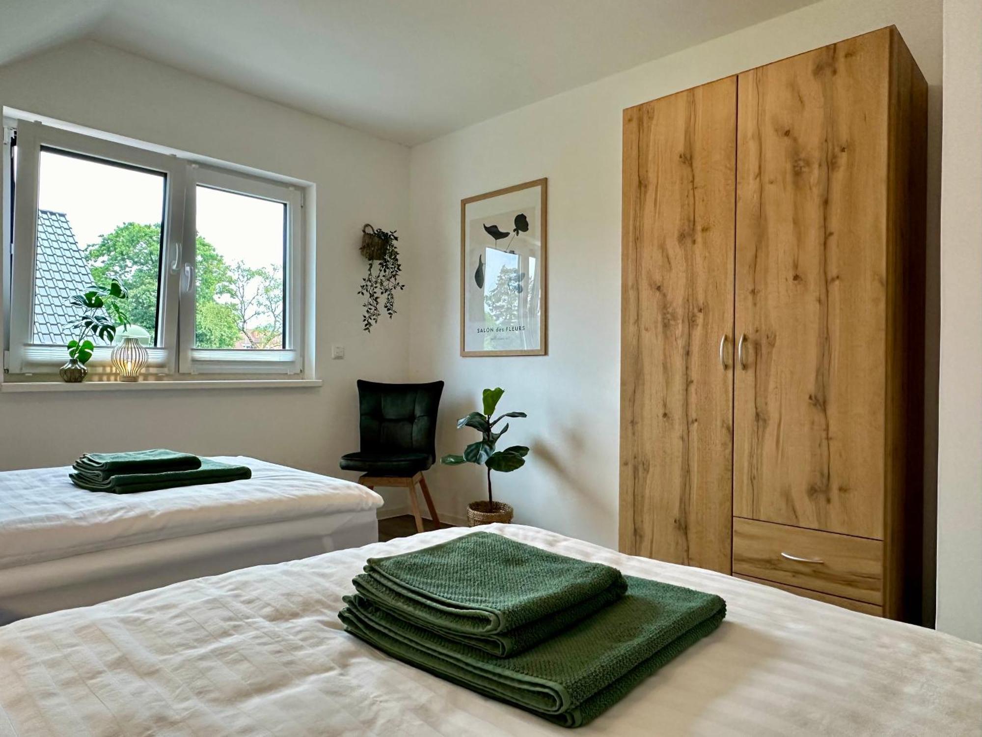 Familie Oder Beruflich - 2 Schlafzimmer - 3 Betten - Geraeumig - Kueche - Gemuetlich *